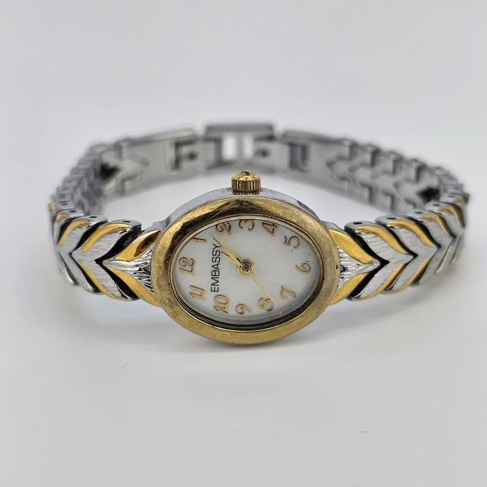 Embassy Waltham‎ Women's Watch 19MM Two Tone Bracelet Band 6.75